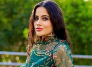 ’دل کررہا تھا اسی وقت مُکا ماردوں ‘ کمسن لڑکے کے سرعام نازیبا جملوں پر عرفی جاوید پھٹ پڑیں ’دل کررہا تھا اسی وقت مُکا ماردوں ‘ کمسن لڑکے کے سرعام نازیبا جملوں پر عرفی جاوید پھٹ پڑیں