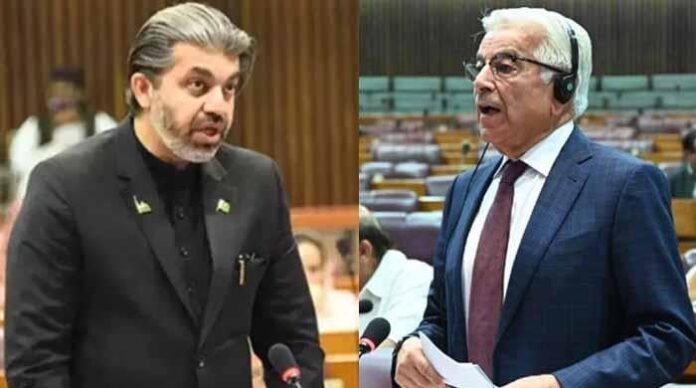 قومی اسمبلی میں خواجہ آصف اور علی محمد خان کے قومی اسمبلی میں خواجہ آصف اور علی محمد خان کے درمیان تلخ کلامی