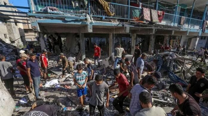 غزہ میں اقوام متحدہ کے اسکول پر اسرائیلی بمباری میں غزہ میں اقوام متحدہ کے اسکول پر اسرائیلی بمباری میں ’انروا‘ کے 6 اہلکار شہید