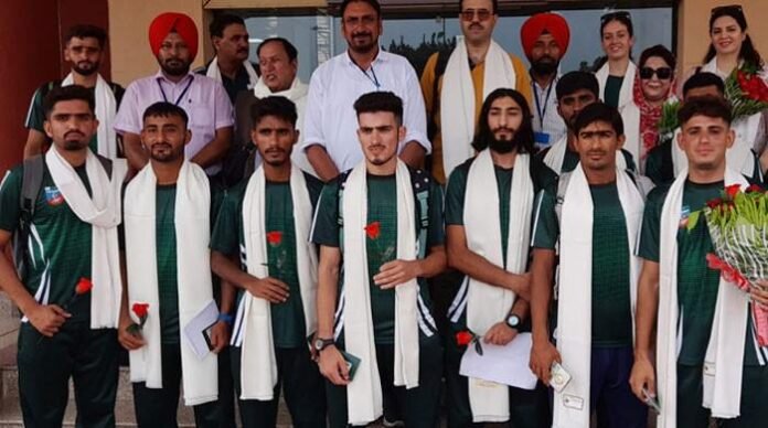 ساؤتھ ایشین جونیئر ایتھلیٹکس چیمپئن شپ میں شرکت کیلئے پاکستان ساؤتھ ایشین جونیئر ایتھلیٹکس چیمپئن شپ میں شرکت کیلئے پاکستان ٹیم بھارت پہنچ گئی