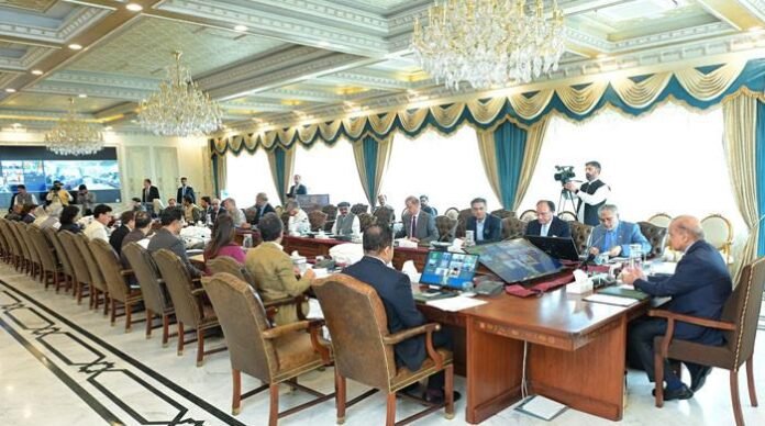 وزیراعظم نےکابینہ کا اجلاس کل طلب کرلیا، آئینی ترامیم کے مسودےکی منظوری کا امکان