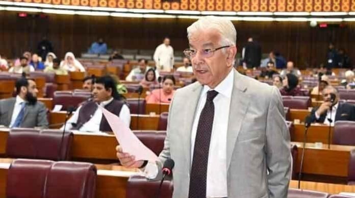 گنڈاپور کا افغانستان سے براہ راست مذاکرات کا بیان وفاق گنڈاپور کا افغانستان سے براہ راست مذاکرات کا بیان وفاق پر حملہ ہے: وزیر دفاع